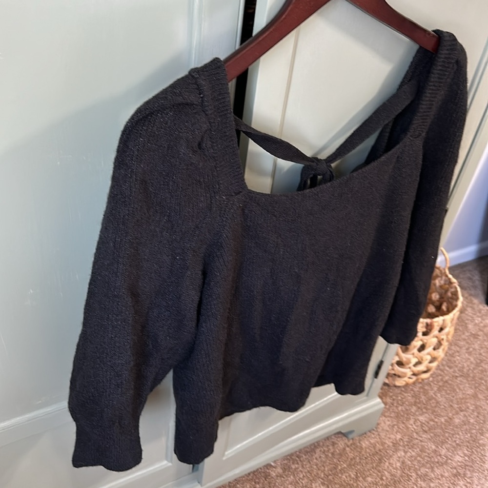 Express Tie-Back Sweater - Picture 9 of 9